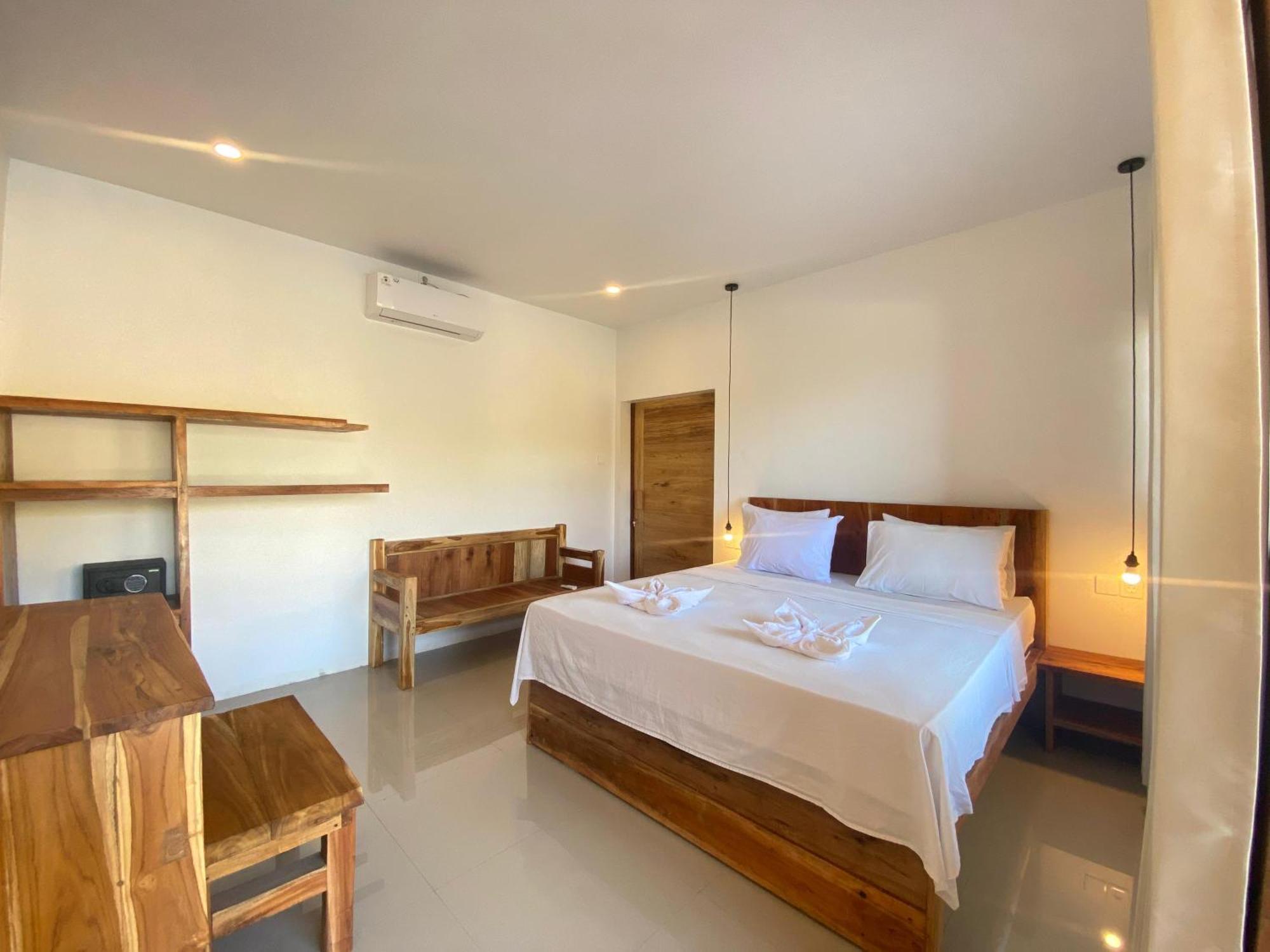 Hotel Sky Mountain Views à Kuta  Extérieur photo